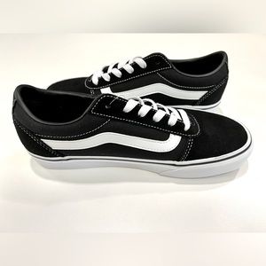 Vans "OLD SKOOL SHOE" Width: Regular Color: Black/White Size: M6.5, W8